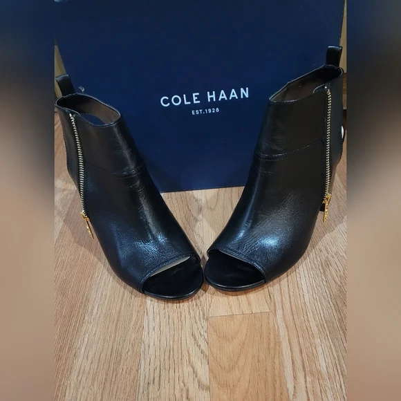 Cole Haan ZULA SHOOTIE II Block Heel Open Toe Shoe, Black leather, Size 9B - Picture 8 of 12